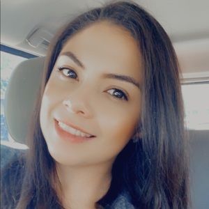 Meet your Posher, Gabriela